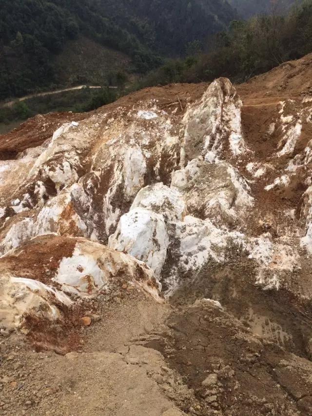 深圳碳酸钙 矿山 碳酸钙磨粉机 立磨机